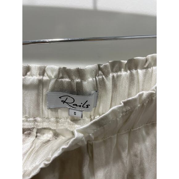 Rails Leighton Luxe Sand Tide Satin Crepe Pull On Shorts Sz S - Picture 3 of 7